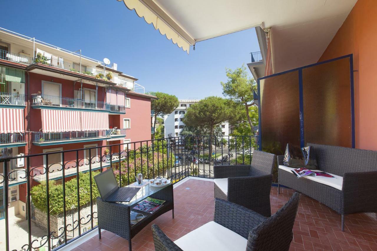 - Sara Appartement Sorrente